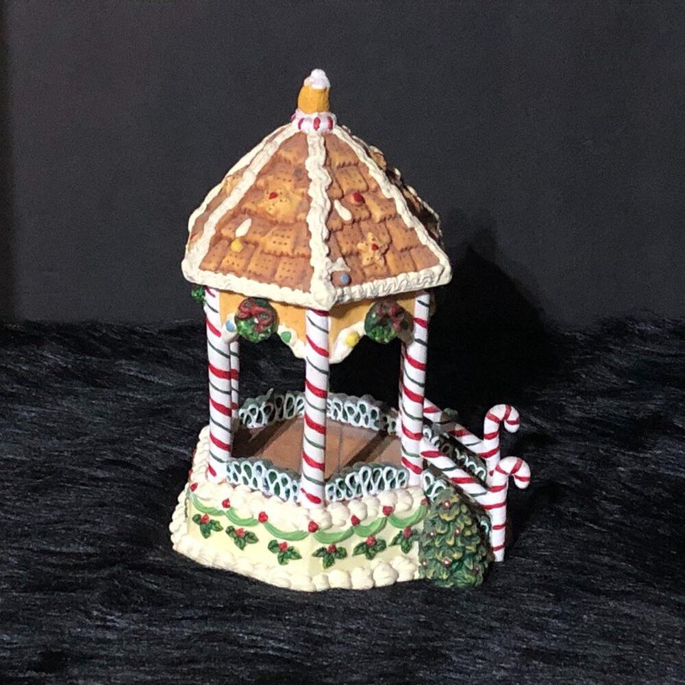 Ceramic Gingerbread Pavilion NIP - Picture 3 of 4